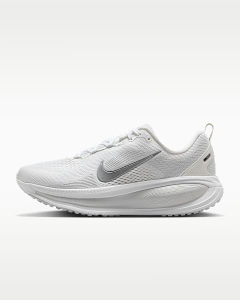 Nike Vomero 18 Women's Road Running Shoes. Nike.com